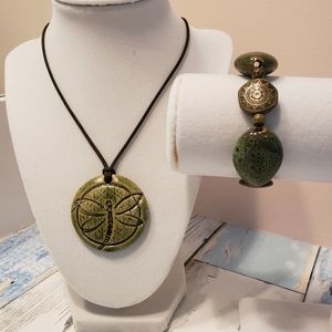 NWOT Ceramic Necklace/Bracelet Set